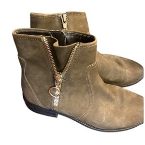 Steve Madden Suede Zip Ankle Boots 8.5 Boho Chic fall staple moto everyday